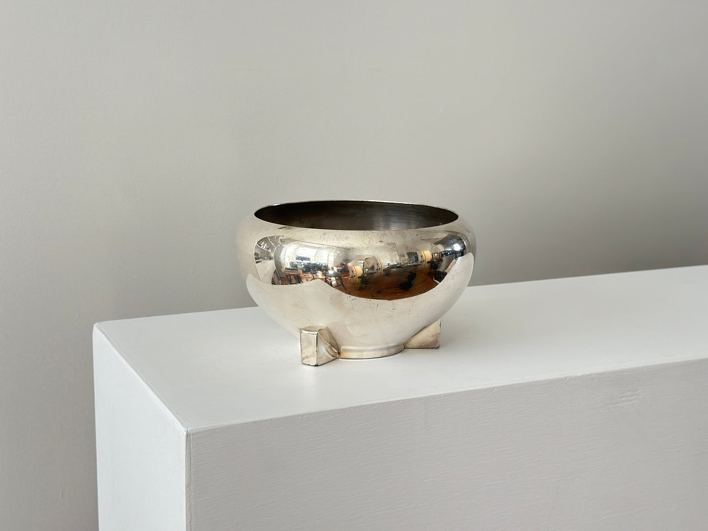 1936 – Art Deco silver plated footed bowl by Reed & Barton