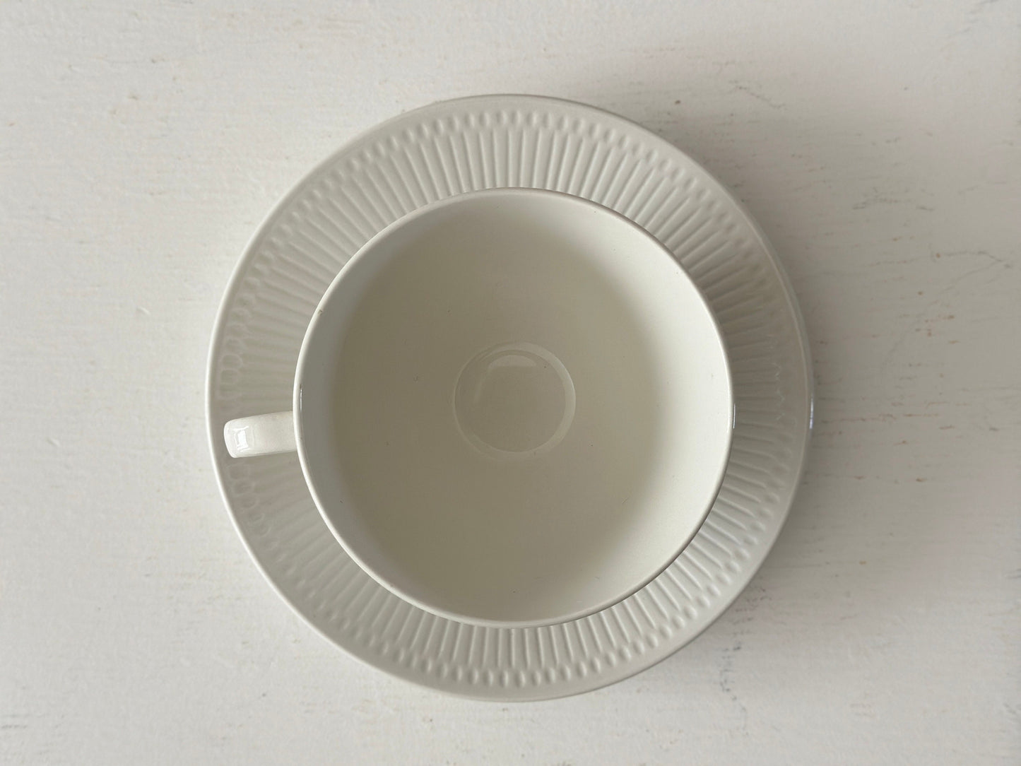 1957 – Hertha Bengtson set of 4 Rörstrand white teacups and saucers