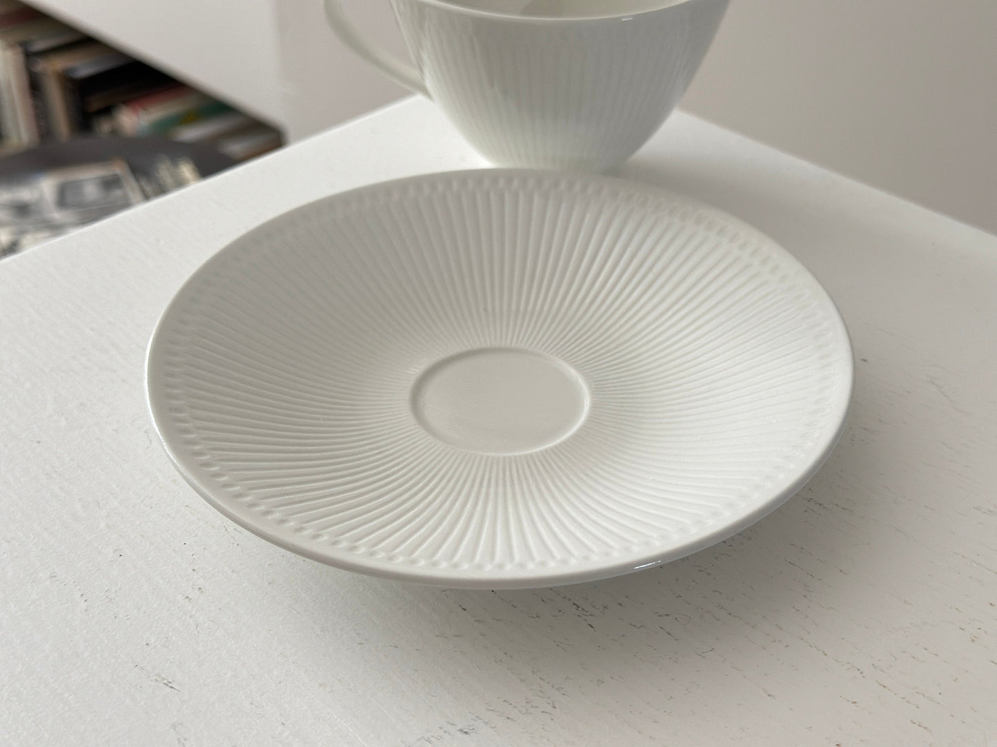 1957 – Hertha Bengtson set of 4 Rörstrand white teacups and saucers