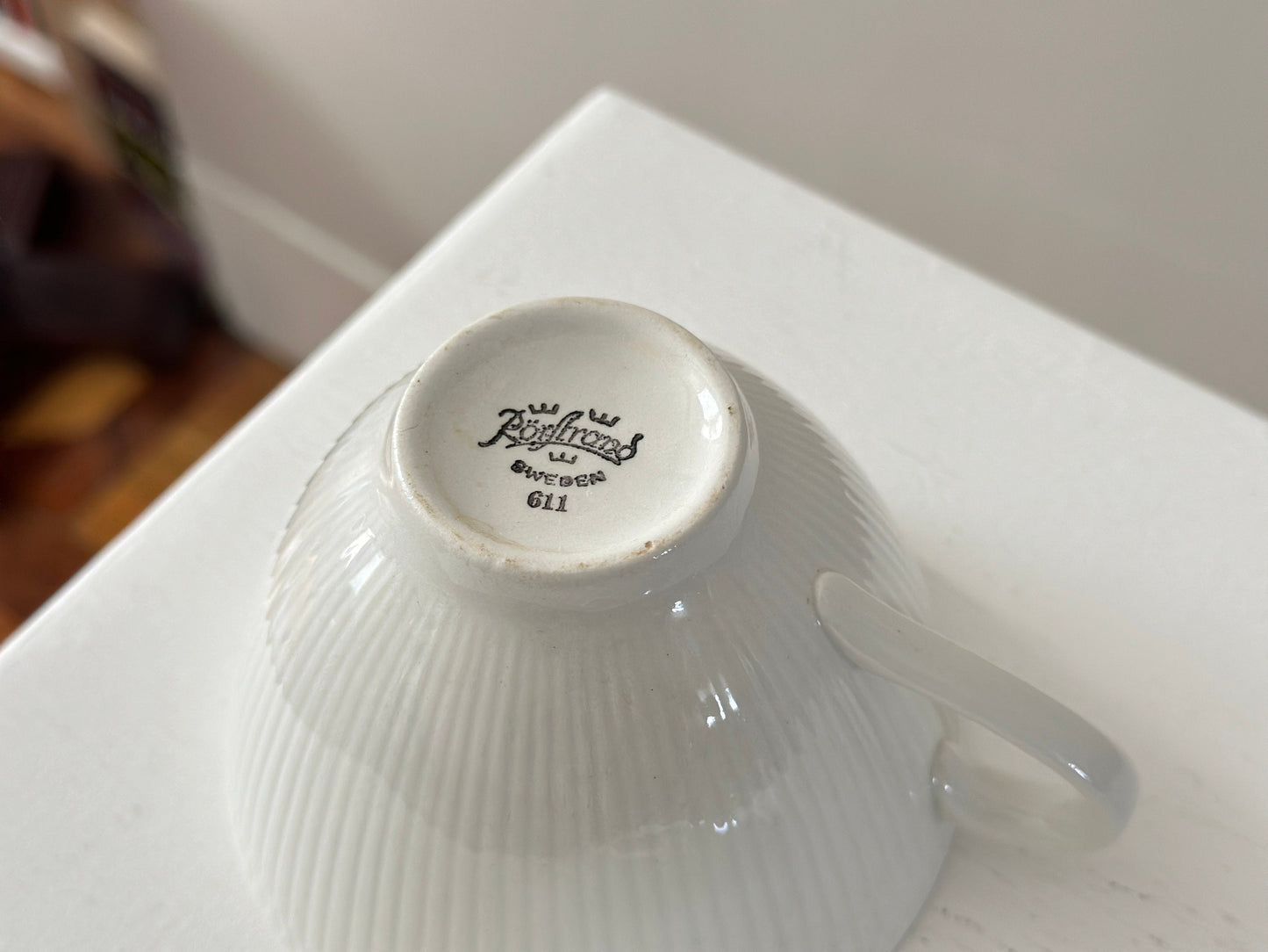 1957 – Hertha Bengtson set of 4 Rörstrand white teacups and saucers