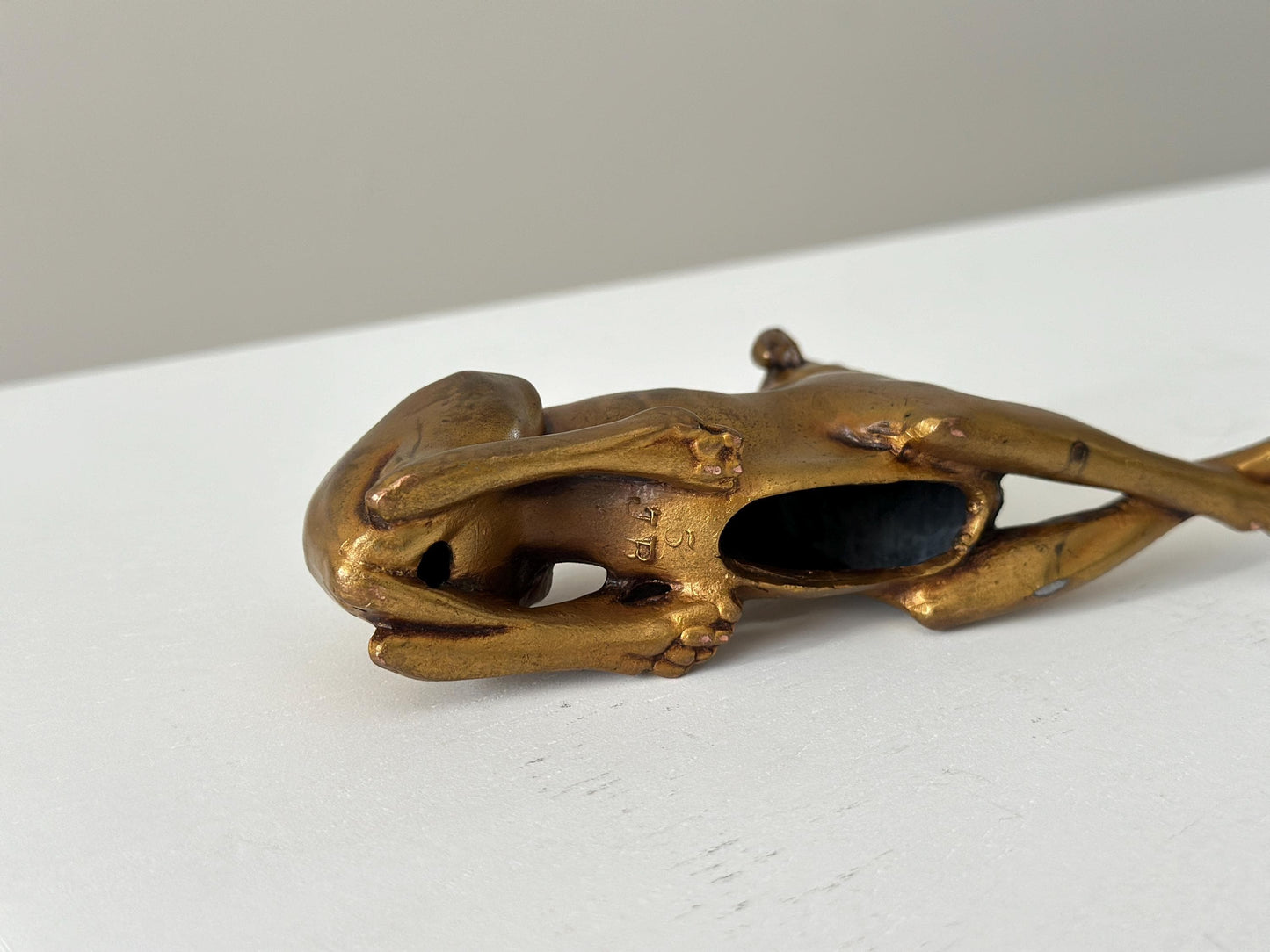 1930s – Golden bronze finished metal whippet dog figure, small sculpture, by Jennings Brothers