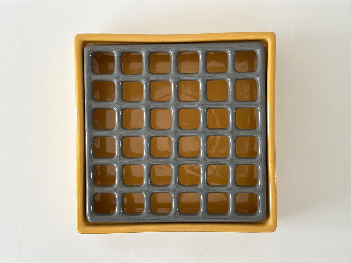 1970s – Franco Bucci large ashtray for Laboratorio Pesaro in yellow and gray