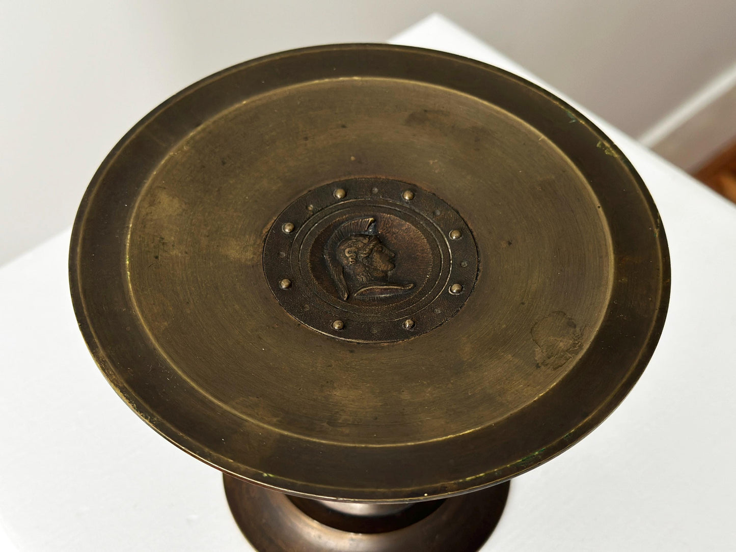 19th Century – Antique bronze roman tazza with detailed roman relief