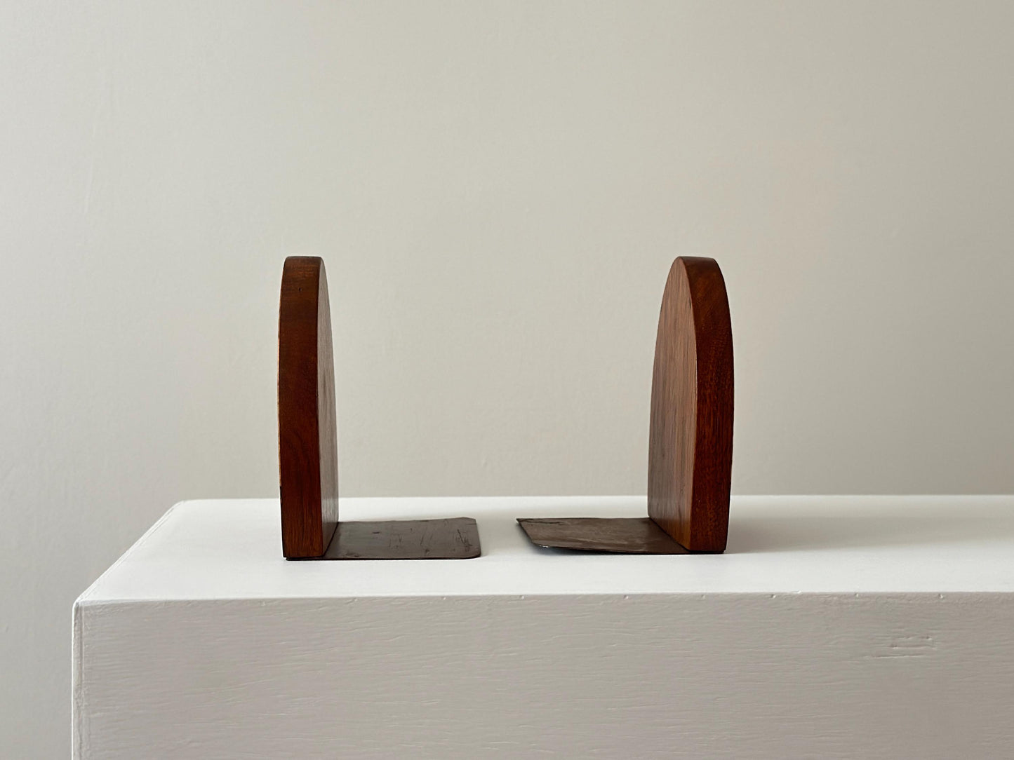 1920s – Pair of Art Deco bookends with inlaid marquetry