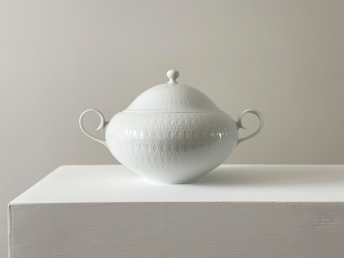 1960s – Mid Century Tureen designed by Bjørn Wiinblad for Rosenthal