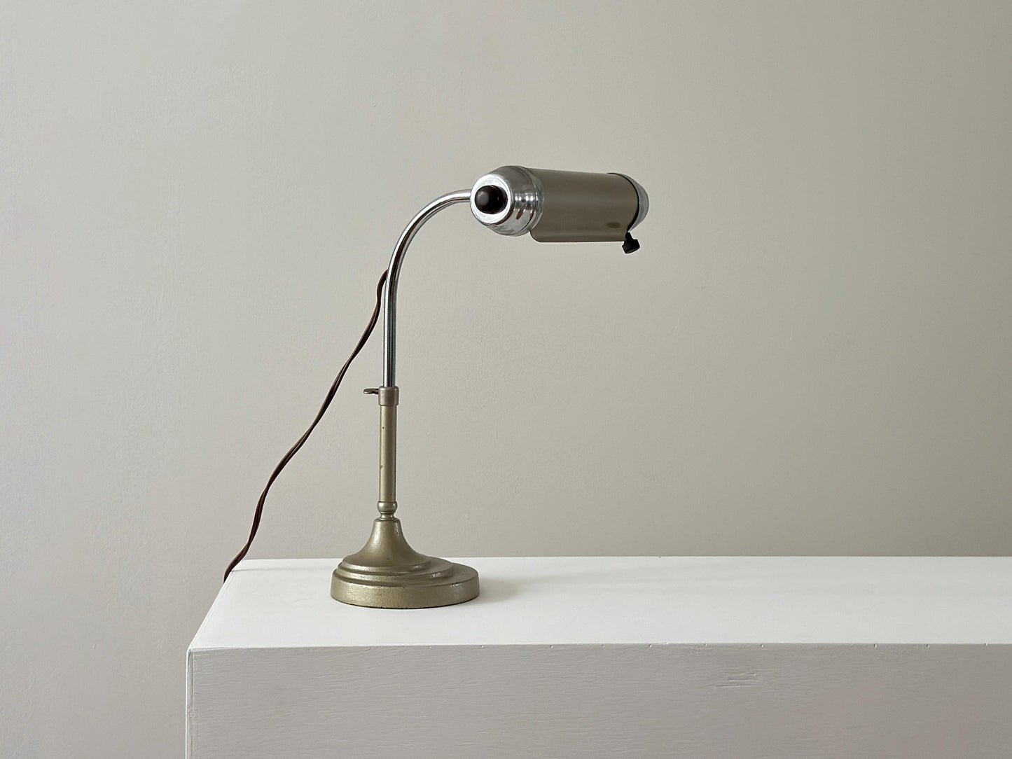 1930s – Adjustable Art Deco task desk lamp with streamline design