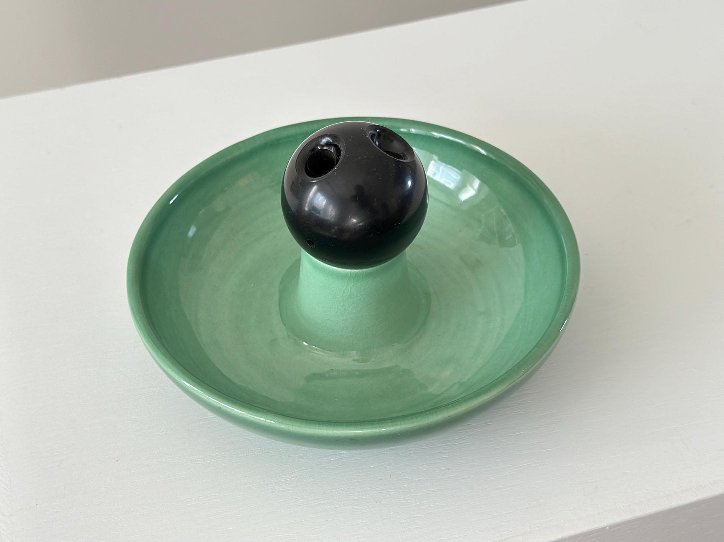 1950 – Rookwood prototype ashtray with bakelite snuffer