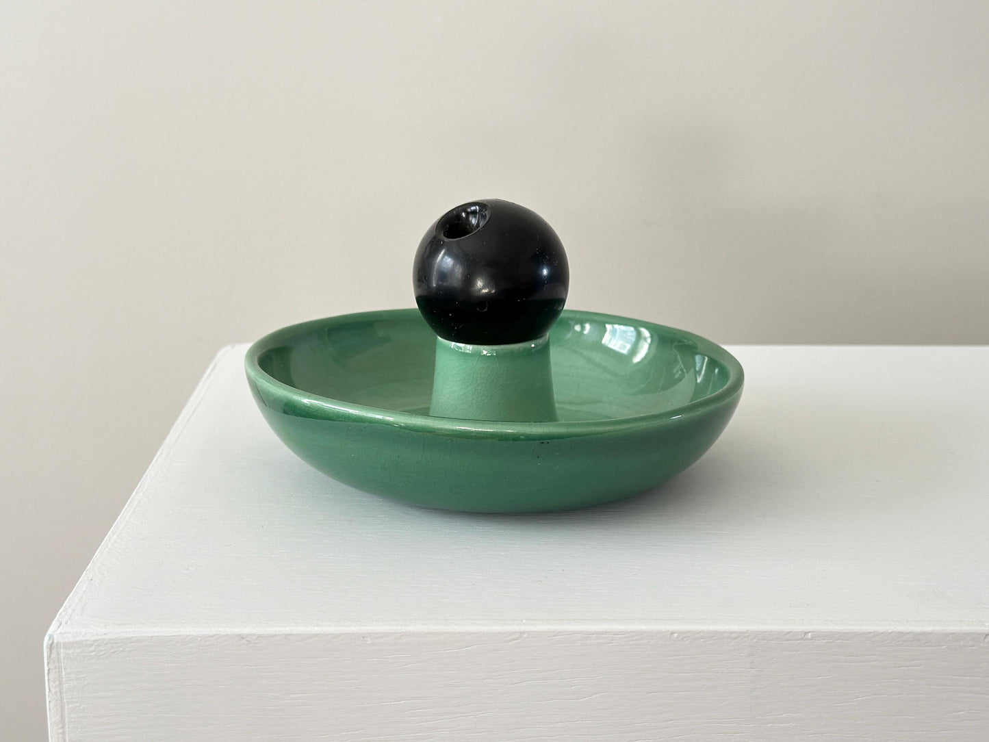 1950 – Rookwood prototype ashtray with bakelite snuffer