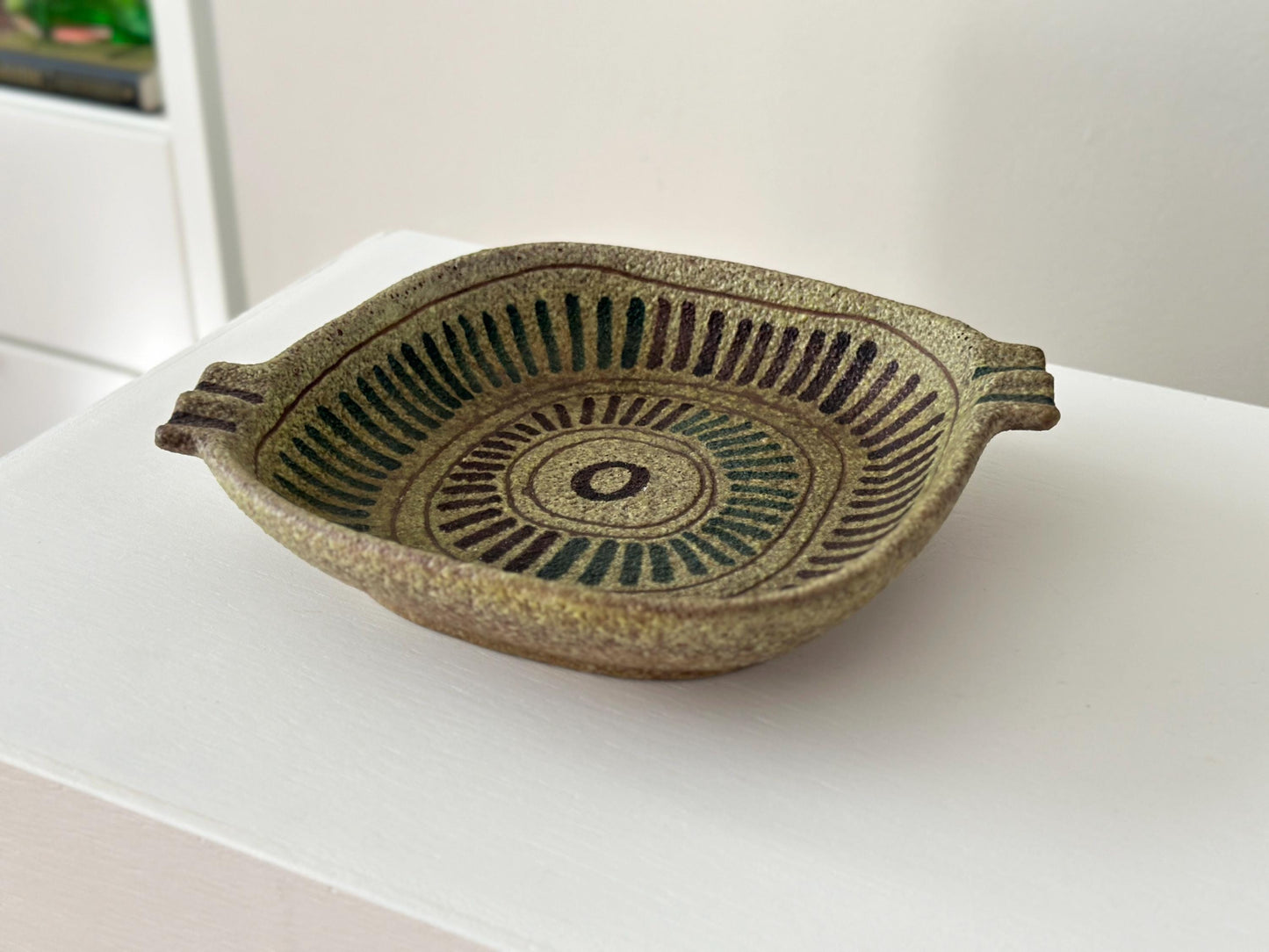 1960s – Alvino Bagni ceramic ashtray with sunburst design