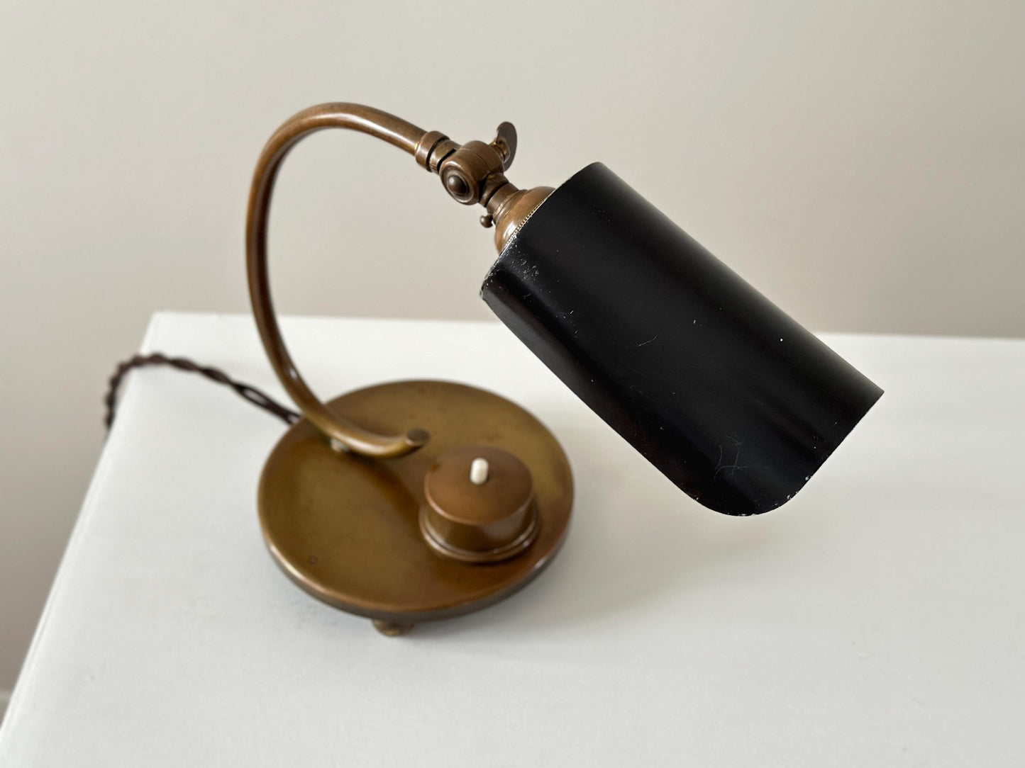 1930s – Art Deco adjustable brass industrial table lamp