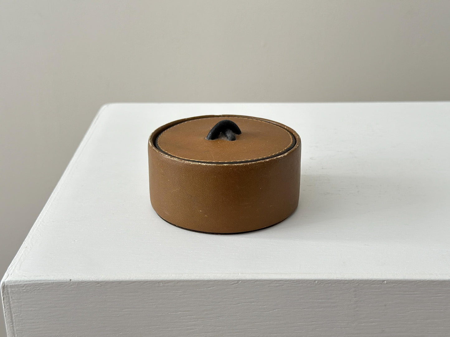 Scarce vintage Dunhill leather trinket box