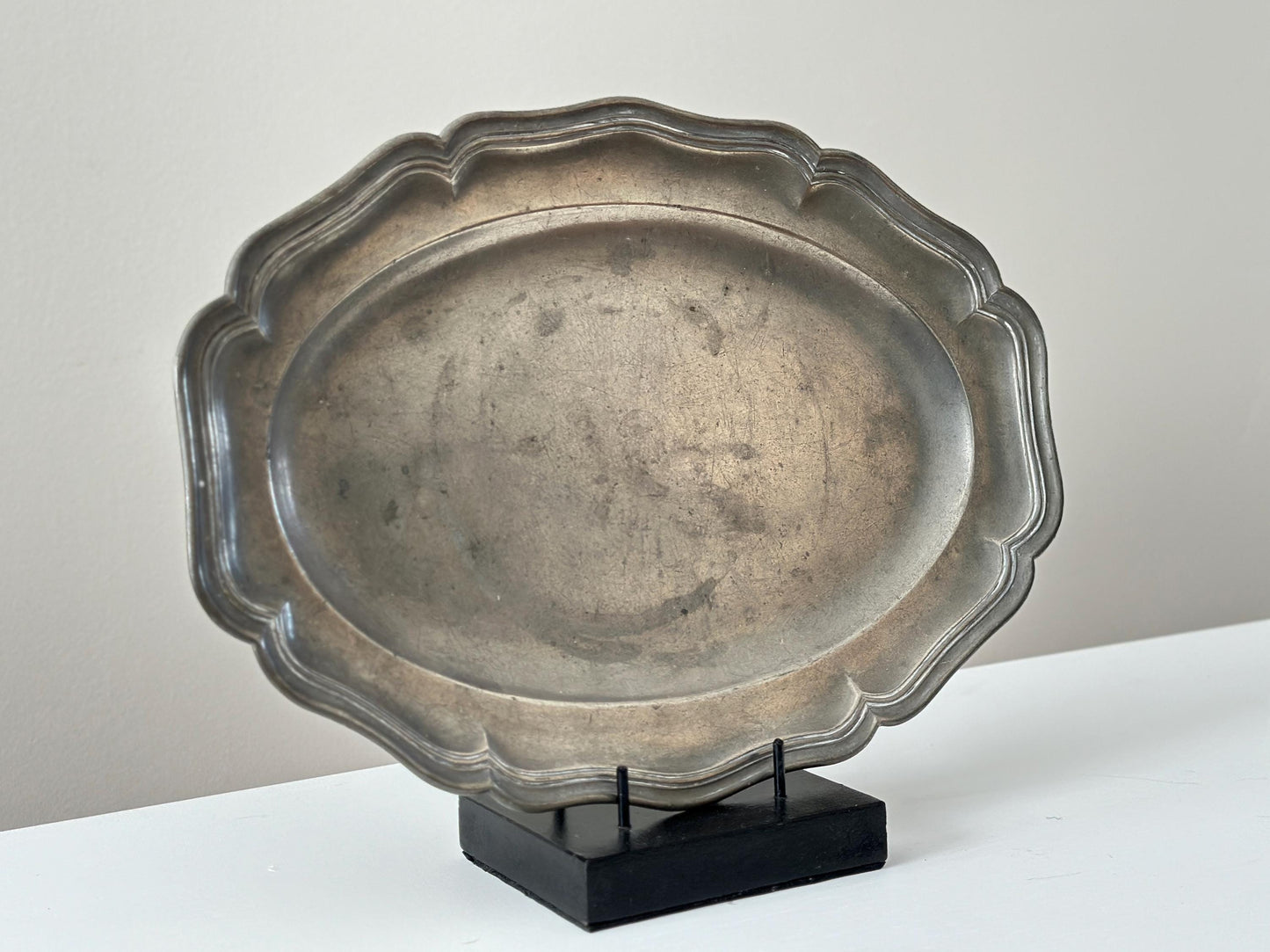 18th Century – Antique pewter oblong wavy edge charger with touchmarks