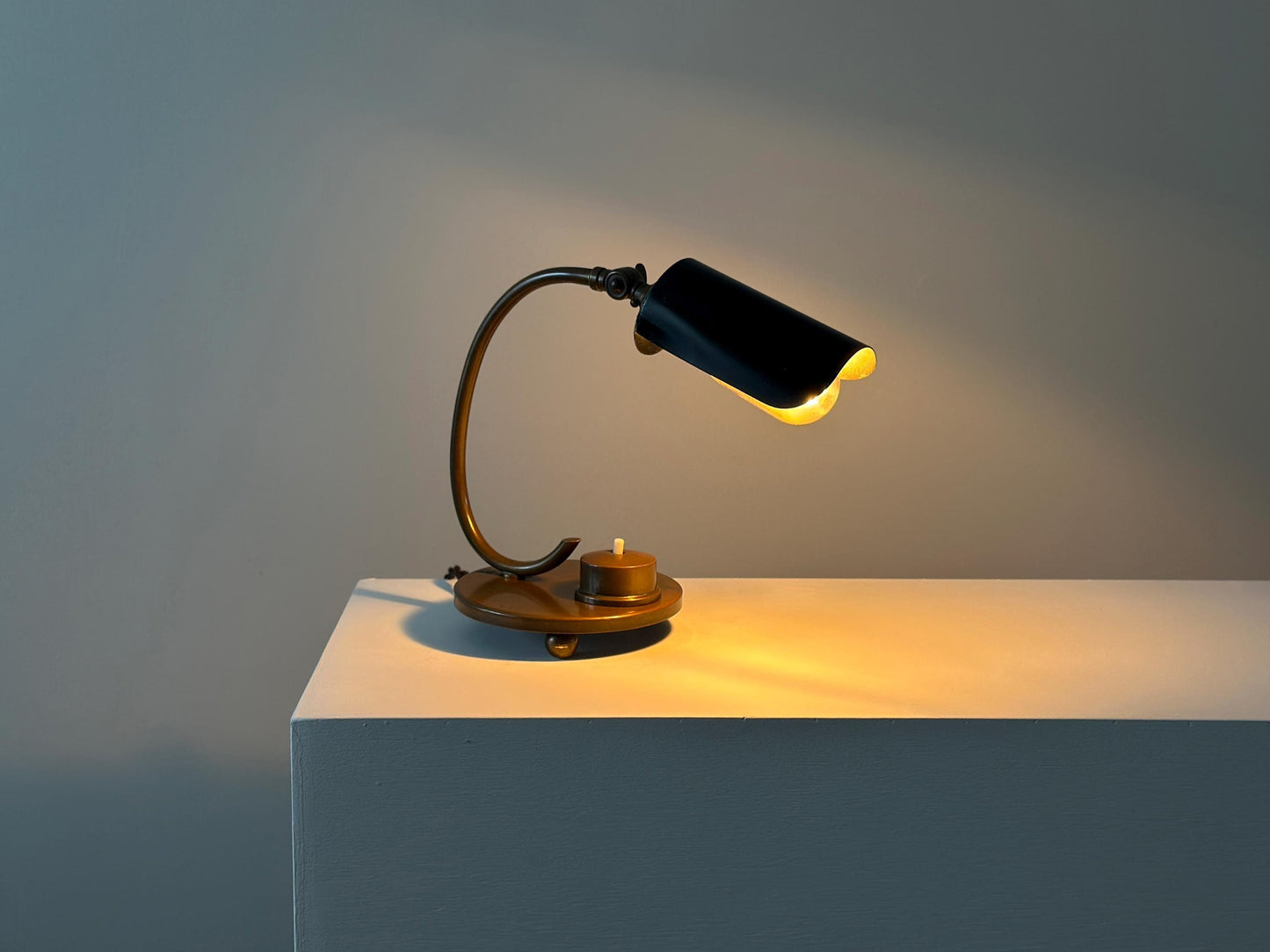 1930s – Art Deco adjustable brass industrial table lamp