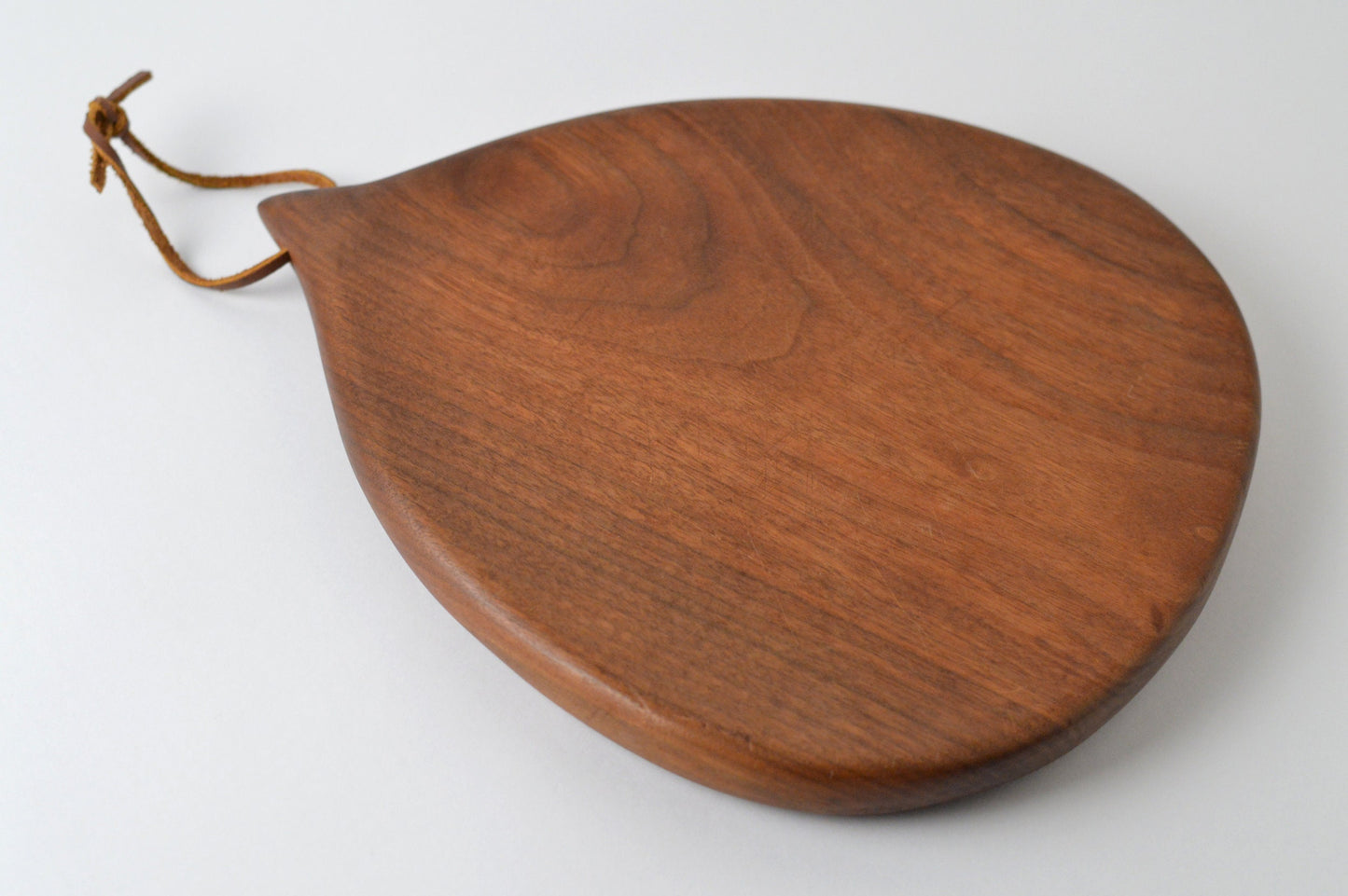 1970s– Walnut cutting board by Dirk Rosse