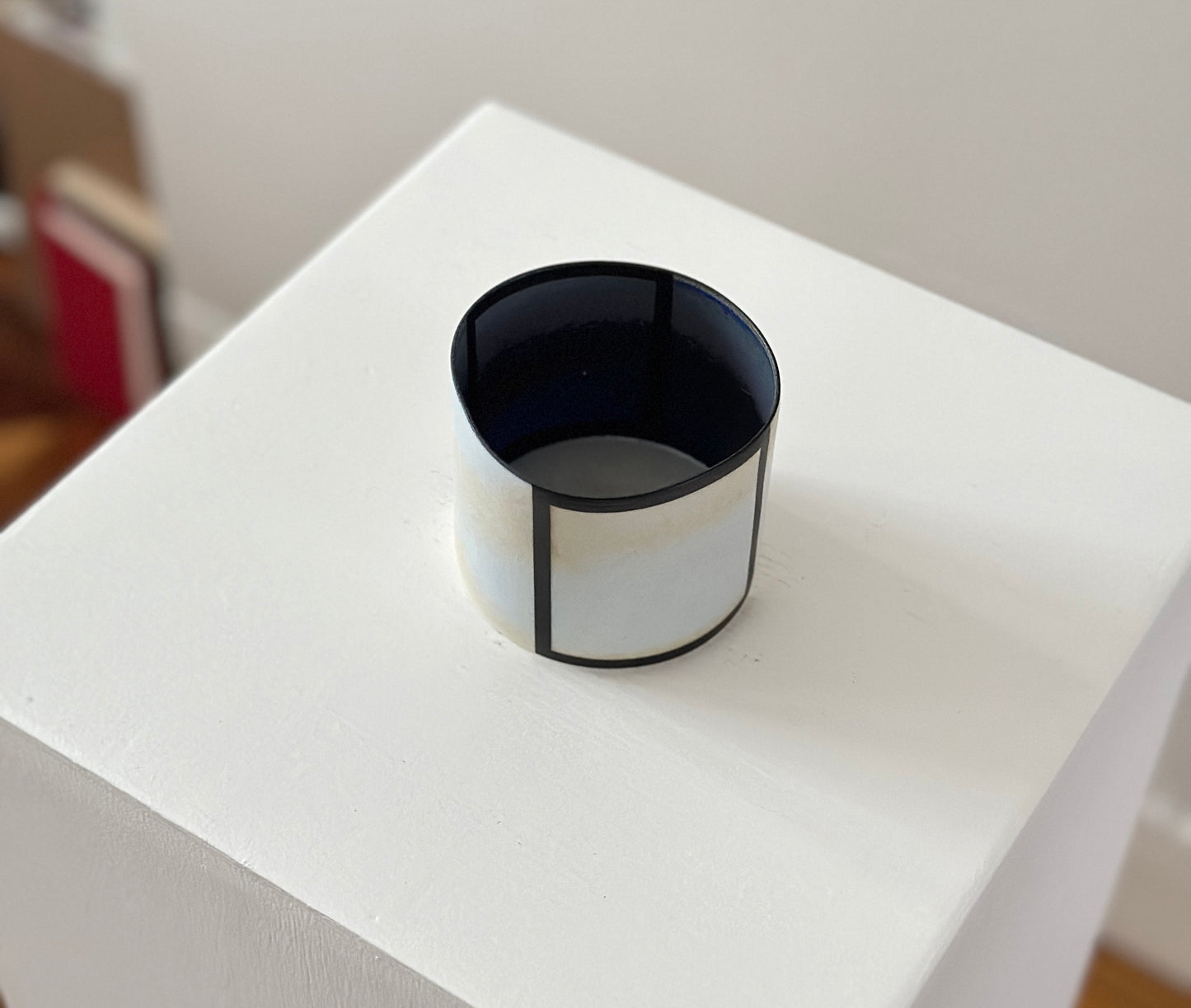 1990 – Bodil Manz translucent porcelain vessel