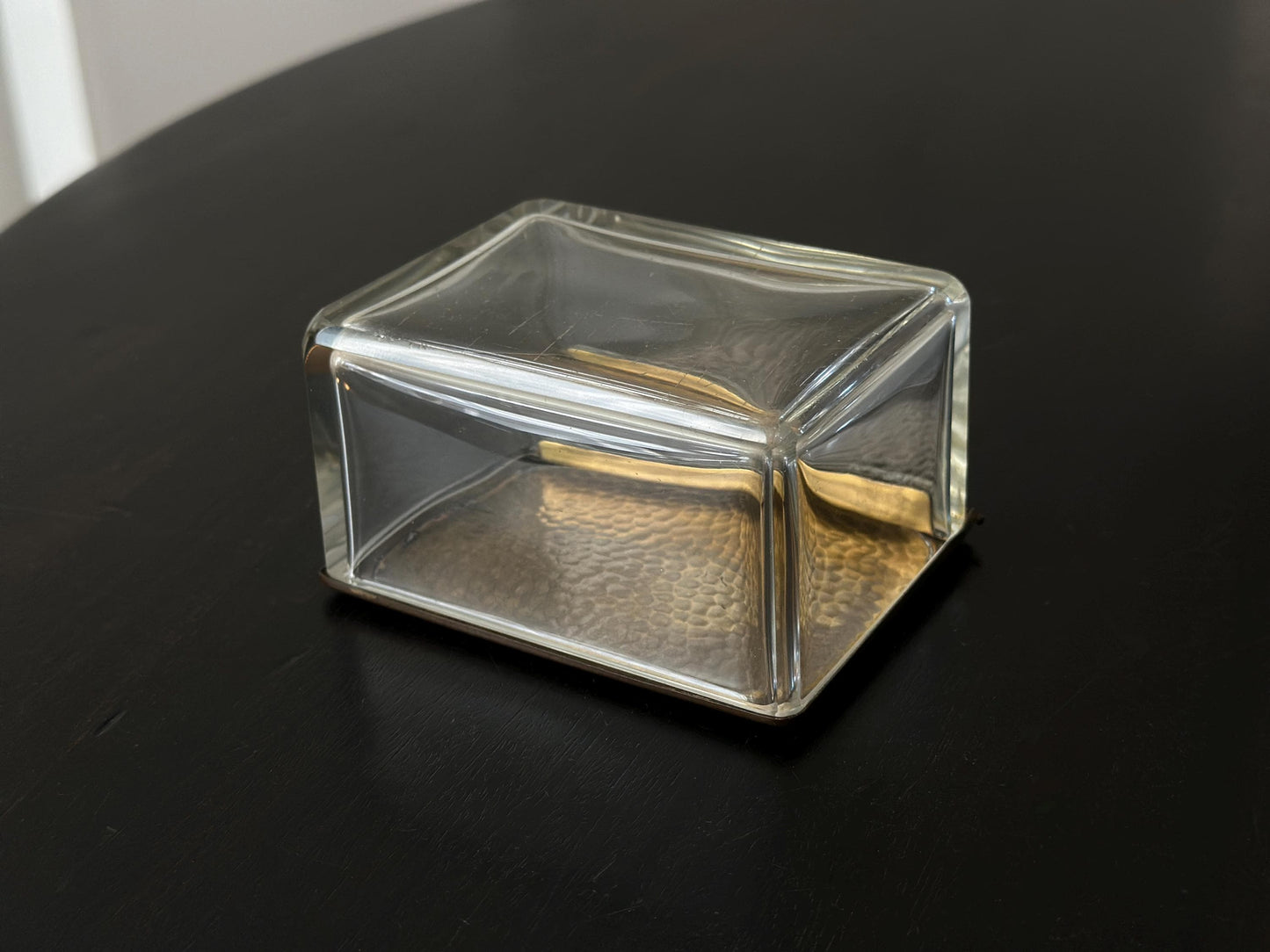 1920s - German flat edge crystal and hammered brass hinged box