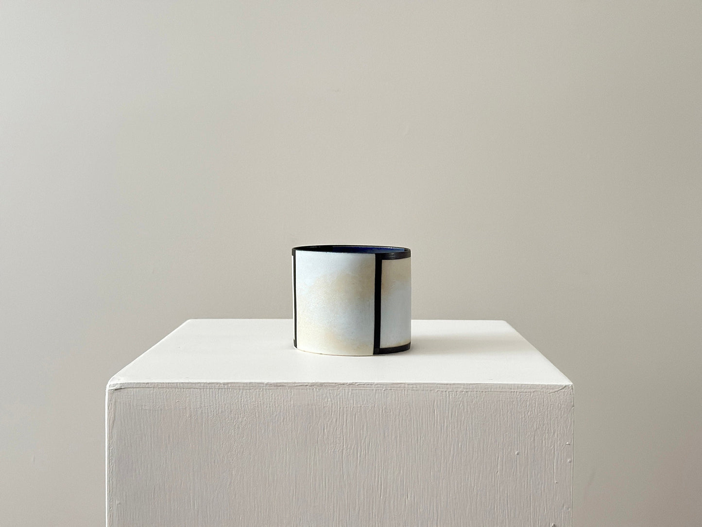 1990 – Bodil Manz translucent porcelain vessel