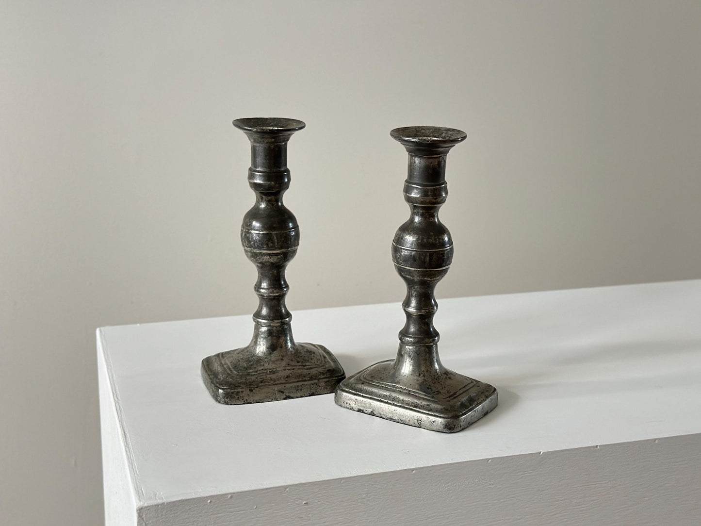 18th Century – Pair of english pewter candlesticks with crowned X, rustic and primitive