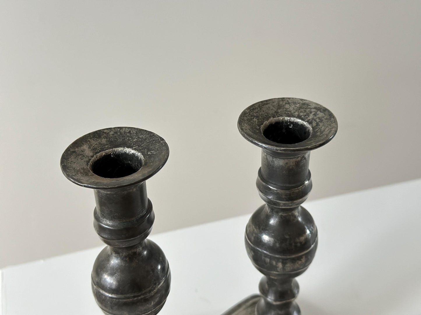 18th Century – Pair of english pewter candlesticks with crowned X, rustic and primitive