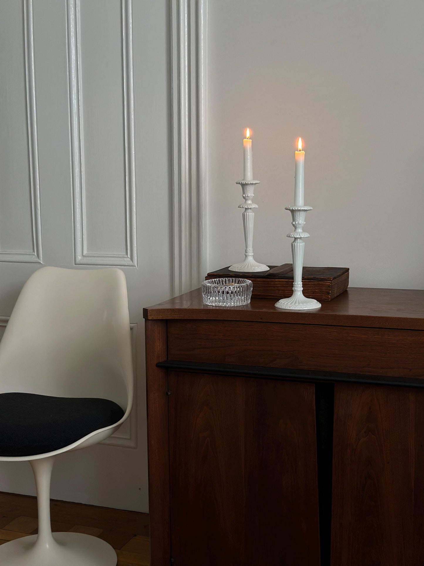 1959 – Pair of Mid Century Italian neoclassical Corinthian column white glazed ceramic candlesticks imported by Bonwit Teller